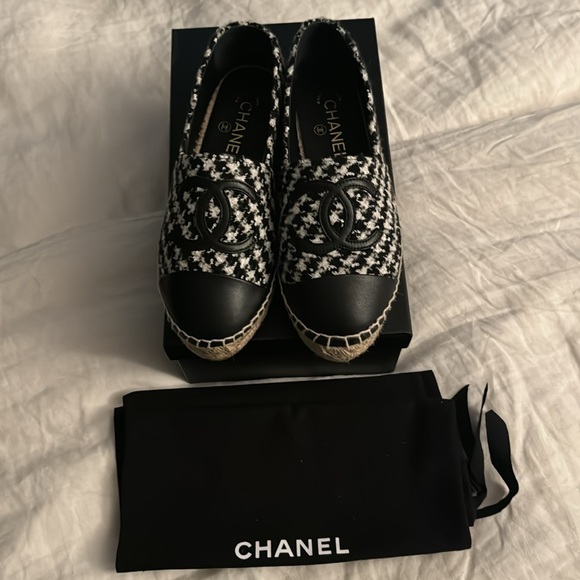 CHANEL Tweed and Sequin Espadrilles in Black and White - Picture 2 of 3